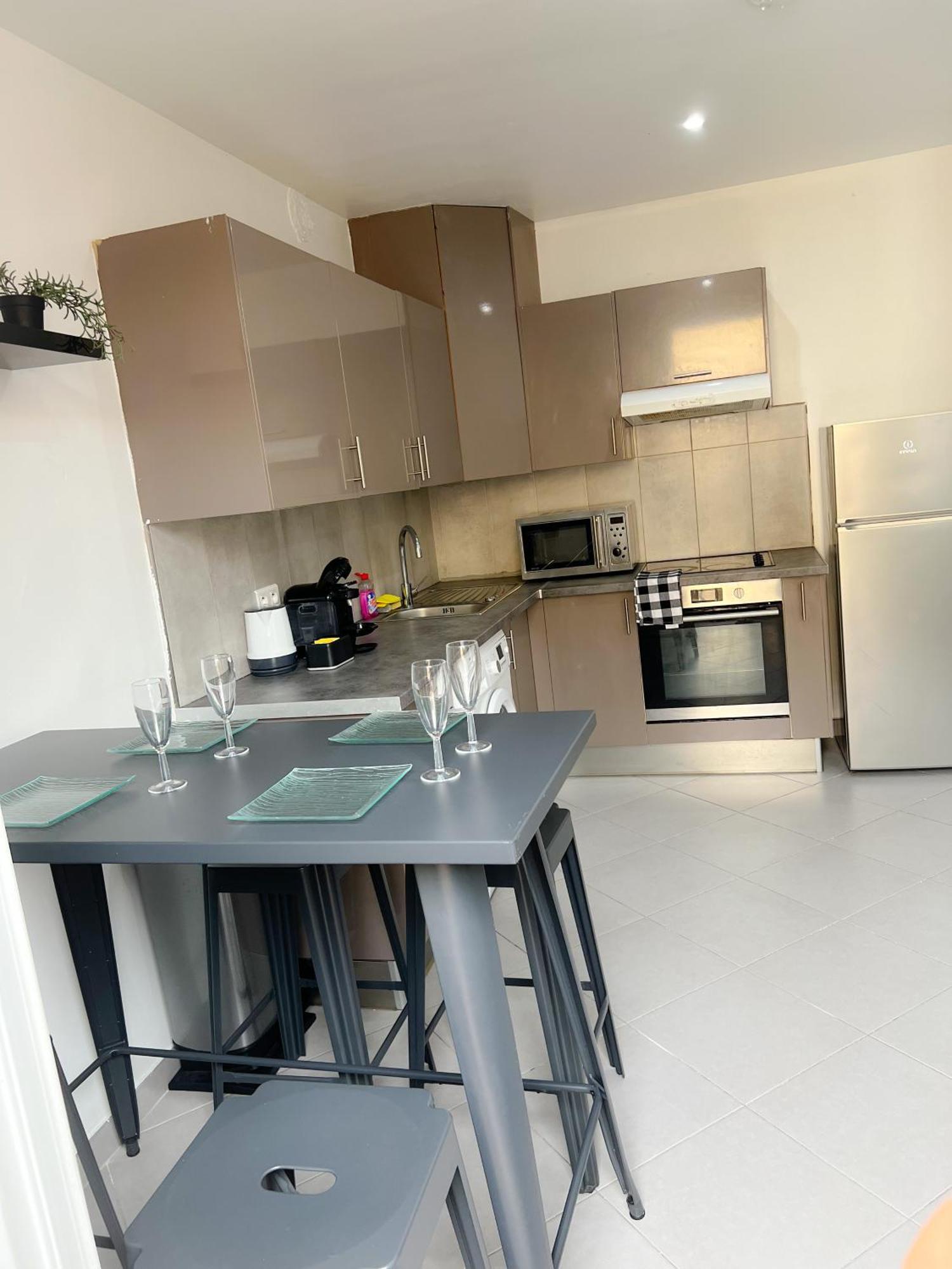 Republique Apartment Nice Luaran gambar